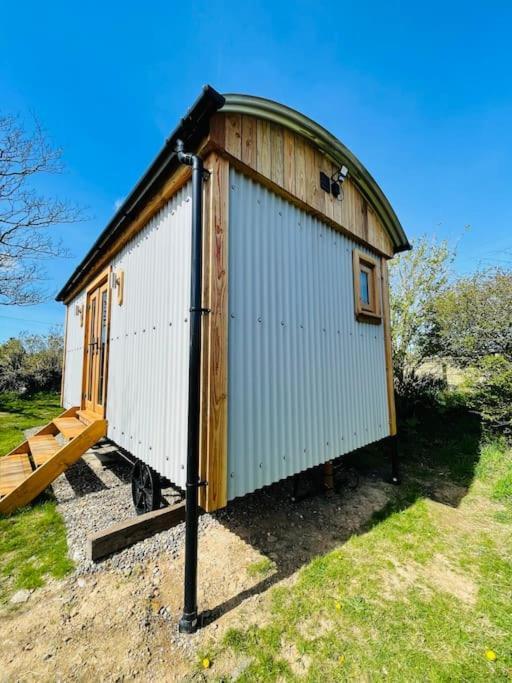 The Hut@Trefechan Wen - Coastal Coziness! Goodwick 외부 사진