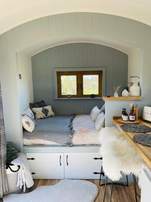 The Hut@Trefechan Wen - Coastal Coziness! Goodwick 외부 사진