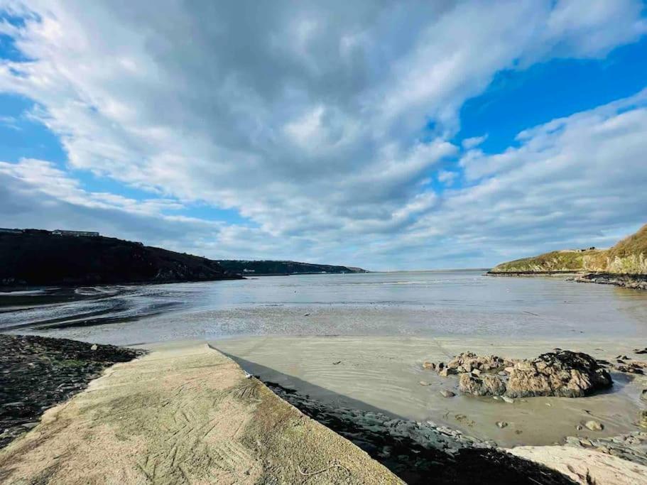 The Hut@Trefechan Wen - Coastal Coziness! Goodwick 외부 사진