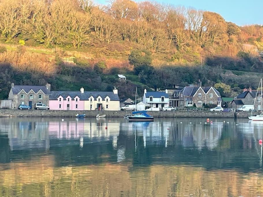 The Hut@Trefechan Wen - Coastal Coziness! Goodwick 외부 사진