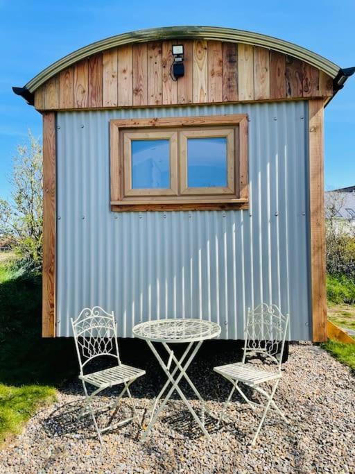 The Hut@Trefechan Wen - Coastal Coziness! Goodwick 외부 사진